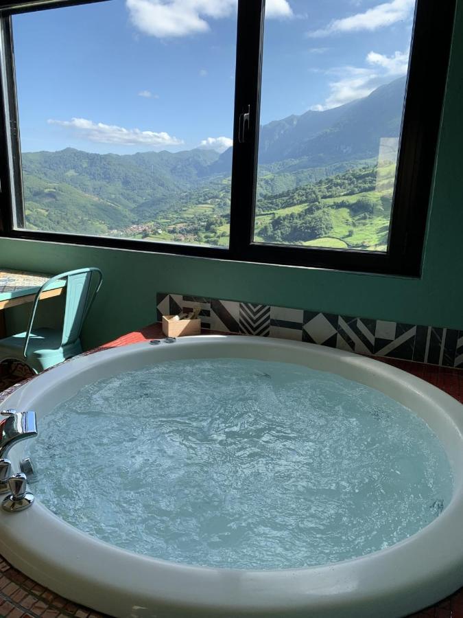 La Aldea Sonada Hotel Oviedo Kültér fotó
