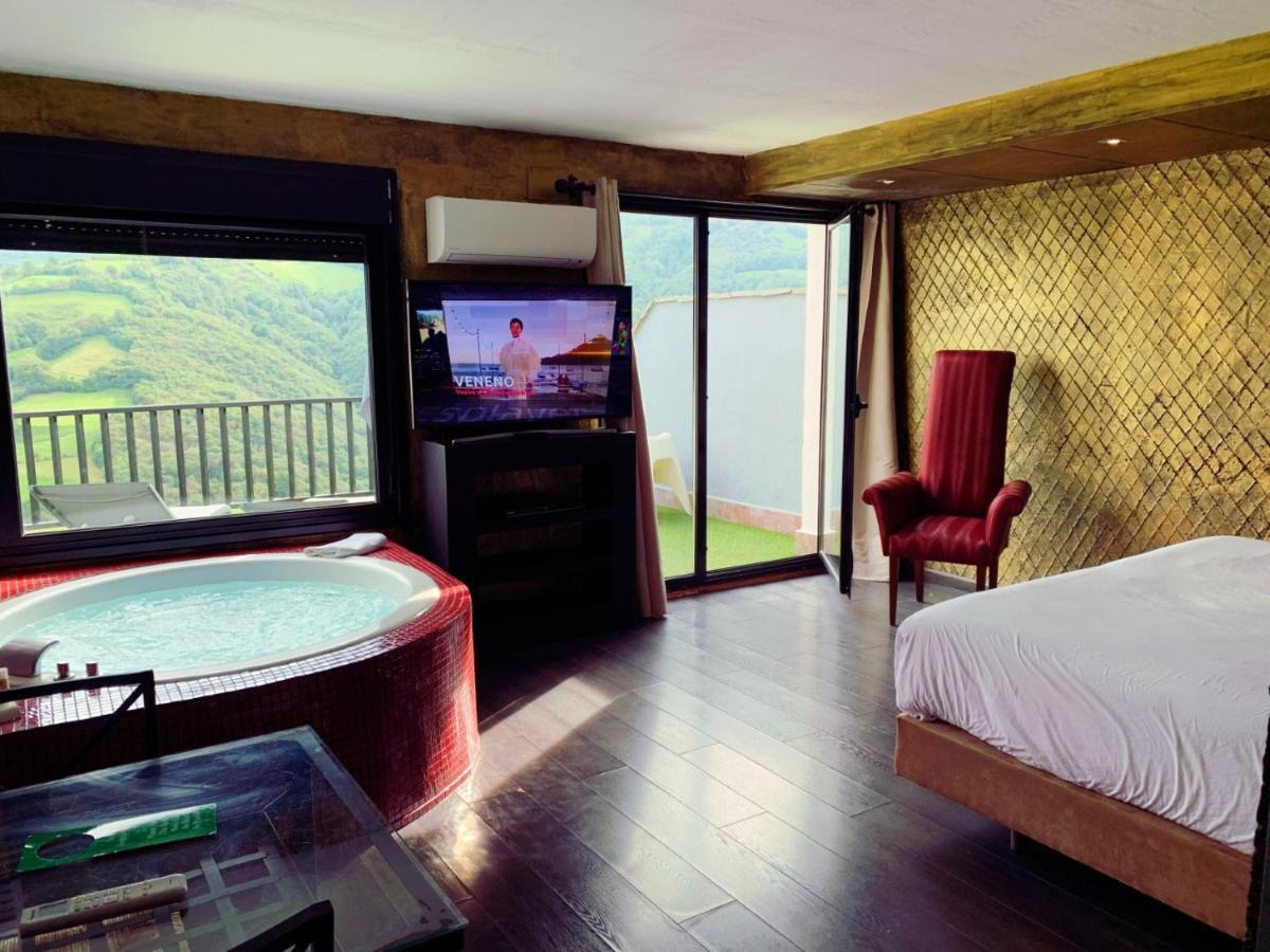 La Aldea Sonada Hotel Oviedo Kültér fotó