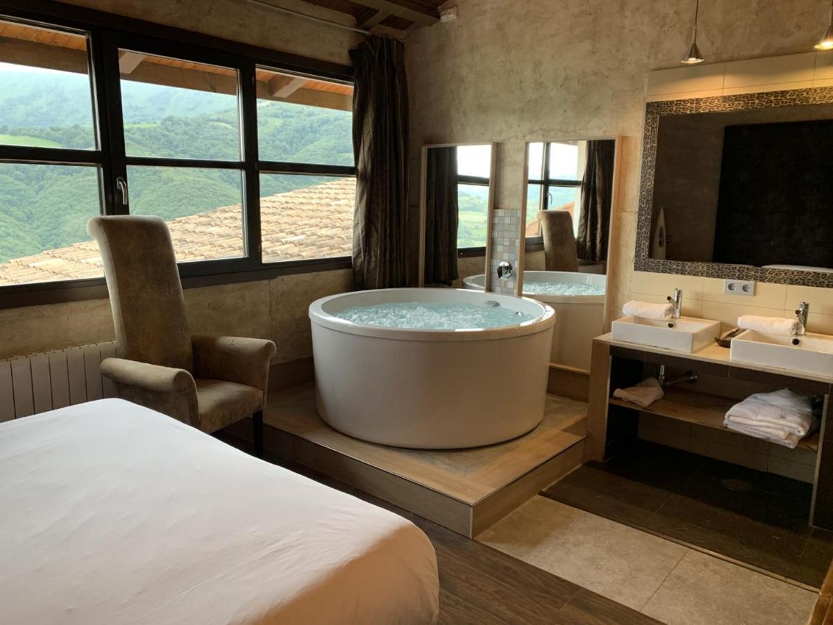 La Aldea Sonada Hotel Oviedo Kültér fotó