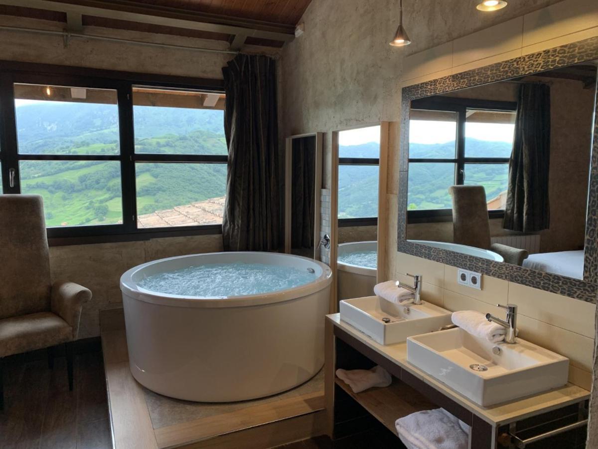 La Aldea Sonada Hotel Oviedo Kültér fotó