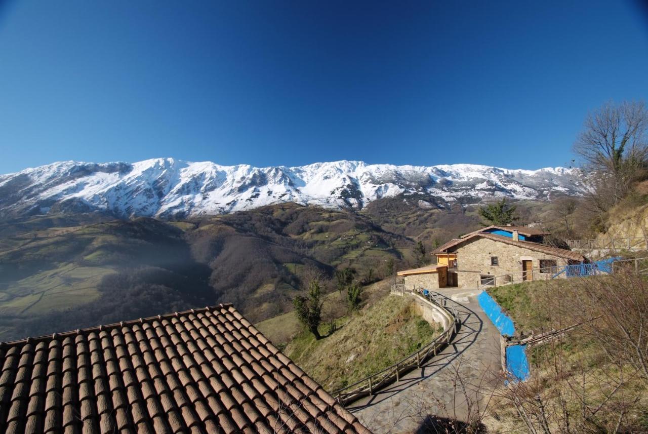 La Aldea Sonada Hotel Oviedo Kültér fotó