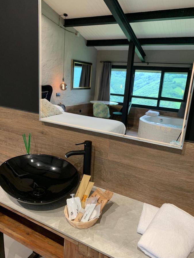 La Aldea Sonada Hotel Oviedo Kültér fotó