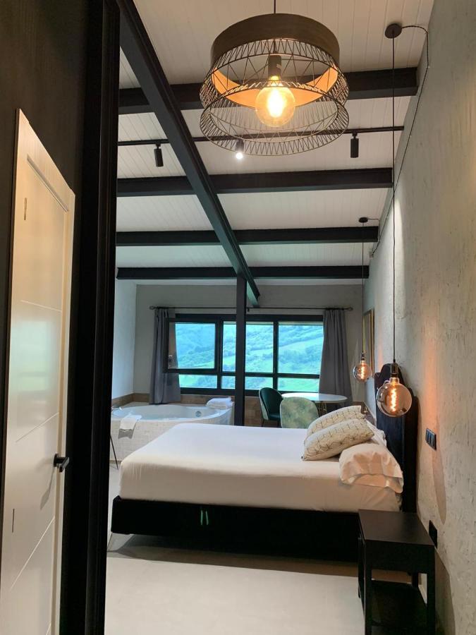 La Aldea Sonada Hotel Oviedo Kültér fotó