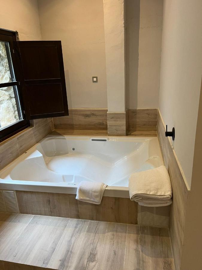 La Aldea Sonada Hotel Oviedo Kültér fotó
