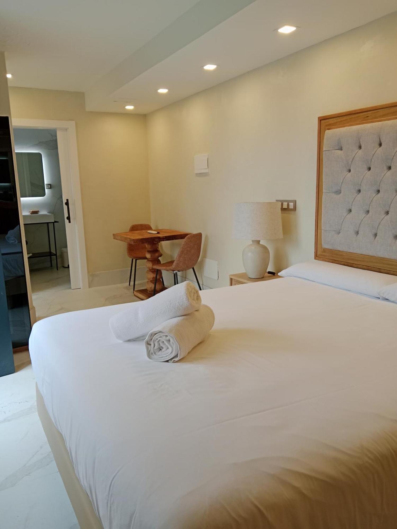 La Aldea Sonada Hotel Oviedo Kültér fotó